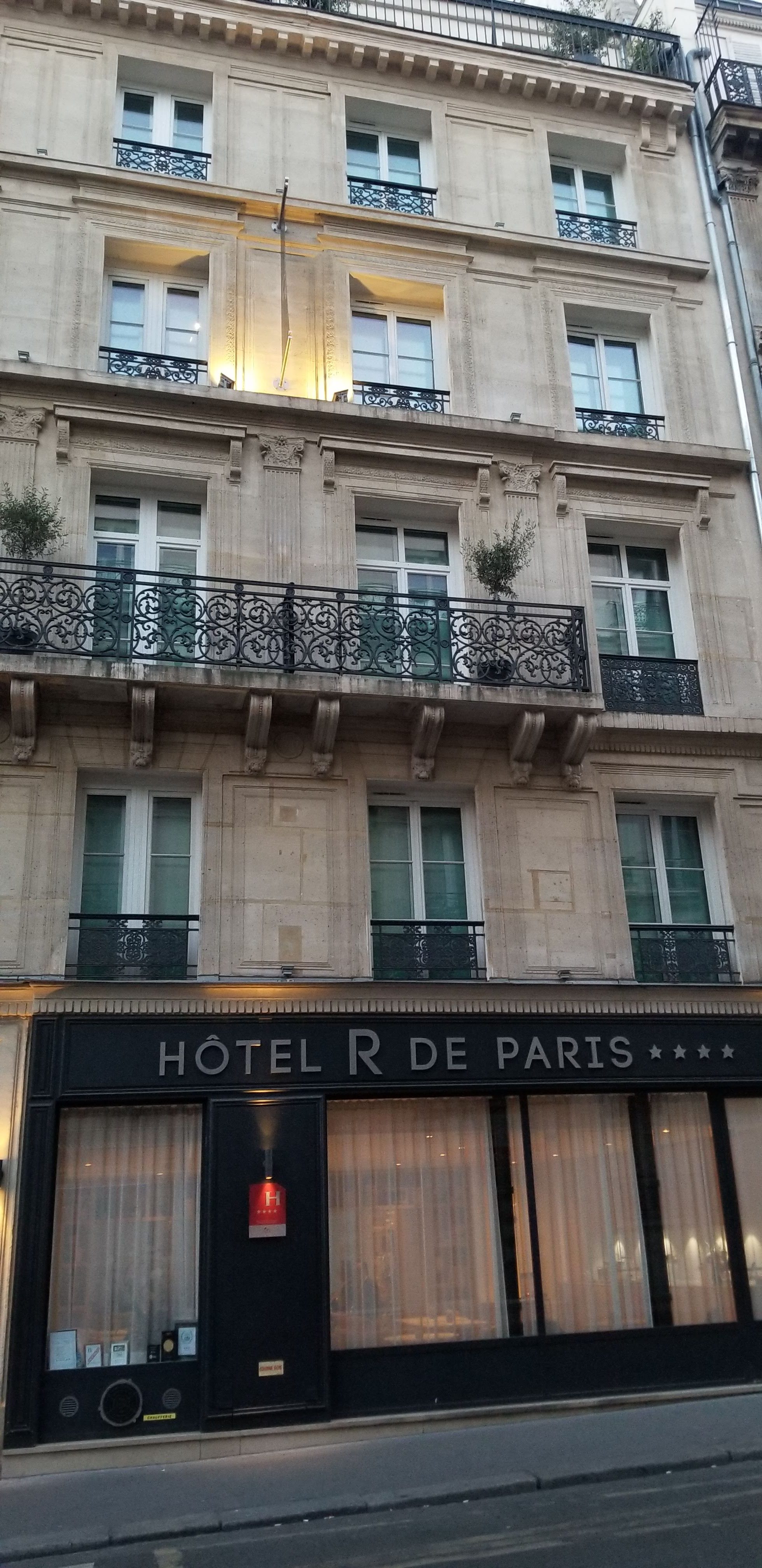 Hotel R de Paris May 2019 (9)